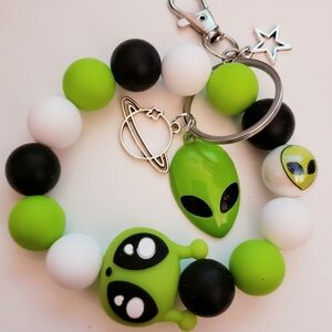 Handmade Silicone Focal Beaded Alien Wristlet Keychain Bracelet